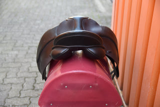 SeaBis Zamora Dressursattel 18 Zoll gebraucht - Zustand sehr gut