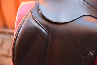 Cobra VS Dressursattel Flachsitzer 18 Zoll gebraucht - Zustand gut