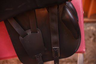 Cobra VS Dressursattel Flachsitzer 18 Zoll gebraucht - Zustand gut