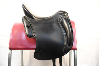 Iberosattel Amazona Dressage 3000 18 Zoll Barocksattel gebraucht - Zustand gut