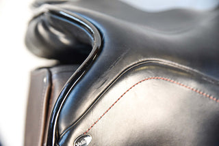 Velicea Onyx Dressursattel 17,5 Zoll gebraucht - Zustand in Ordnung