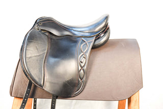 Velicea Onyx Dressursattel 17,5 Zoll gebraucht - Zustand in Ordnung