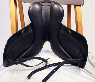 Selleria Equipe Emporio Mono Dressage Dressursattel 17,5 Zoll gebraucht -Zustand sehr gut