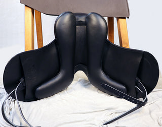 SeaBis Innovation Line Macona Dressursattel 17,5 Zoll Vorführer wie neu
