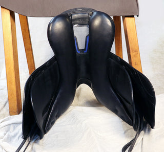 Prestige Philosophy Dressursattel 17 Zoll gebraucht -Zustand gut