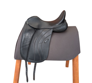 Sankey Anke Just Dressage LSD Dressursattel 18 Zoll gebraucht - Zustand sehr gut