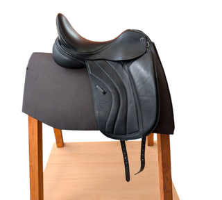 Sankey Anke Just Dressage LSD Dressursattel 18 Zoll gebraucht - Zustand sehr gut