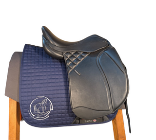 Massimo Dressur Saddle Up X Flachsitzer 17 Zoll Neu