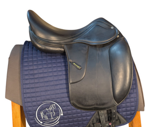 Amerigo Vega Deluxe Dressursattel  18 Zoll gebraucht - Zustand gut
