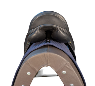 Amerigo Vega Deluxe Dressursattel  18 Zoll gebraucht - Zustand gut