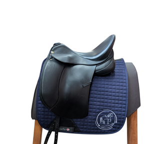 Sommer Esprit Dressursattel 17 Zoll gebraucht - sehr guter Zustand / Neuwertig