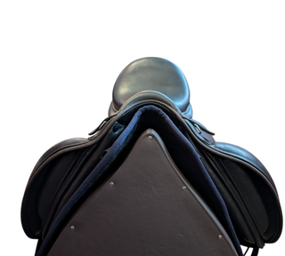 Erreplus Adelinde Dressursattel schwarz 18 Zoll gebraucht - Zustand gut