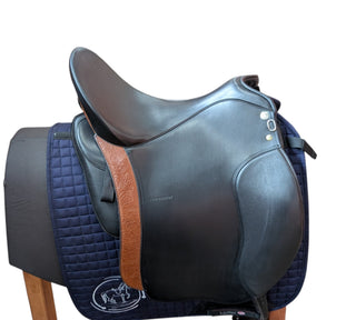 Iberosattel Dressage Andaluz 17,5 Zoll Barocksattel gebraucht - Zustand gut