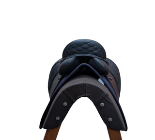 Massimo Dressur Saddle Up Dressursattel 17,5 Zoll Gebraucht