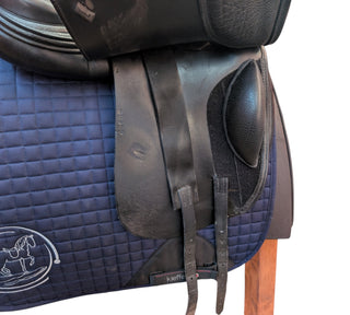 Harry Dabbs Dressursattel 17 Zoll gebraucht - Zustand gut