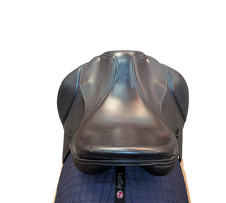 Harry Dabbs Dressursattel 17 Zoll gebraucht - Zustand gut