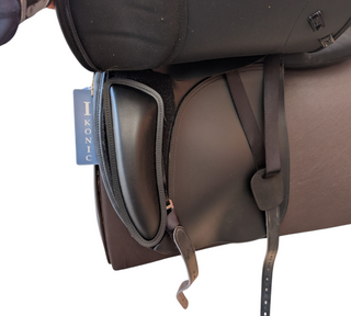 Ikonic Light Dressage Dressursattel 17 Zoll gebraucht - Zustand neuwertig