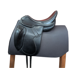Jorge Canaves Celebration Dressursattel 17,5 Zoll gebraucht - Zustand gut