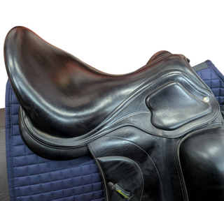 Amerigo Cervia Dressursattel  17,5 Zoll gebraucht - Zustand gut