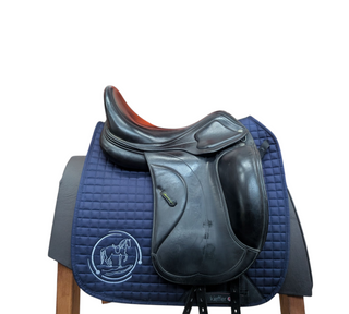 Amerigo Cervia Dressursattel  17,5 Zoll gebraucht - Zustand gut