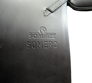 Sommer Somero Dressursattel 18 Zoll schwarz Neu
