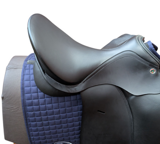 Karl Niedersüß Crescendo Dressursattel 45/ 17,5 Zoll Neu