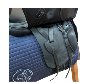 Jorge Canaves One Dressursattel 17,5 Zoll schwarz Neusattel Franz. Kissen Halbtief