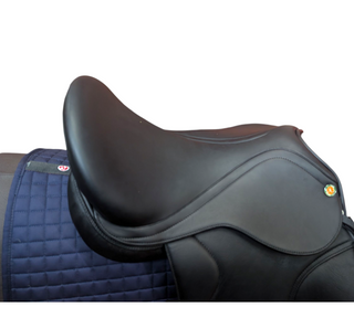 Jorge Canaves One Dressursattel 17,5 Zoll schwarz Neusattel Franz. Kissen Halbtief